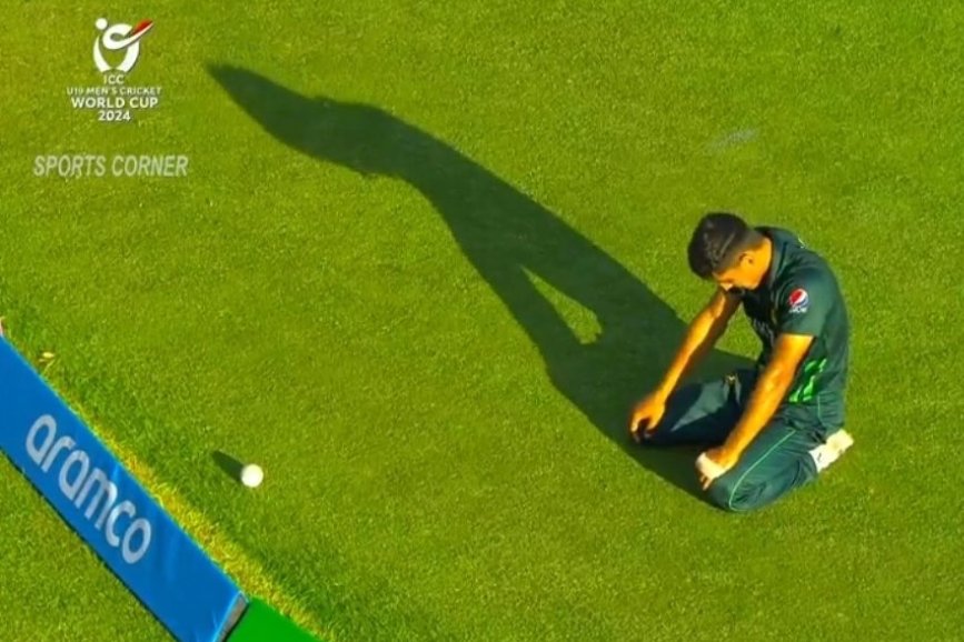 Ubaid Shah doing Sajdah after losing on the advice of MauIana Rizwan or what ? 😂😭 #U19WorldCup2024 #U19WorldCup #U19CWC