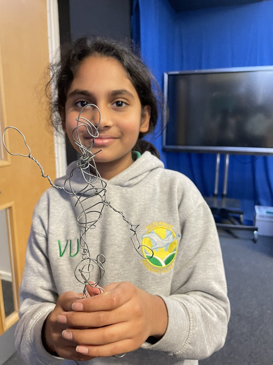 Gade_WPA's tweet photo. We really enjoyed using wire today in art to create human form sculptures! We will be recreating the Evolution of Human stages with them for our Waterside Way Display! #WatersideArt #WatersideHistory #WatersideScience https://t.co/XXDqdu0Pbo