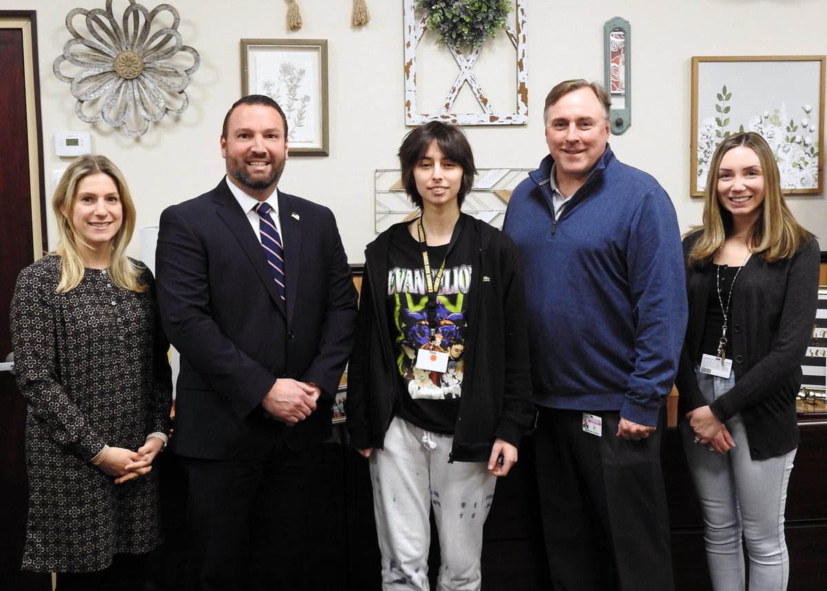 CommackSchools's tweet photo. CHS senior Alyssa P. was recognized as a US #PresidentialScholar - one of only 161 students nationwide! Alyssa scored a perfect 1600 on the SAT, is a National Merit Semi-Finalist, and an all-around smart and lovely person! #CommackProud
#CommackHighSchool #CommackSchools https://t.co/15EiZXZTHg