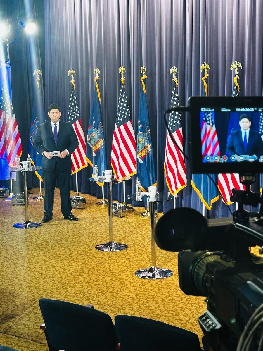 News12LI's tweet photo. Behind the scenes look ahead of tonight's exclusive debate between @maziforcongress (R) and @Tom_Suozzi (D) 🇺🇸 

Watch News 12 Long Island on @Optimum (Ch. 12) &amp; @Verizon FiOs (Ch. 529) https://t.co/iDv4JFRhn6