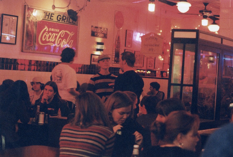 Who remembers grabbing a bite to eat at The Grill? 🍔🍟🥤 #NeverBarkAlone #tbt