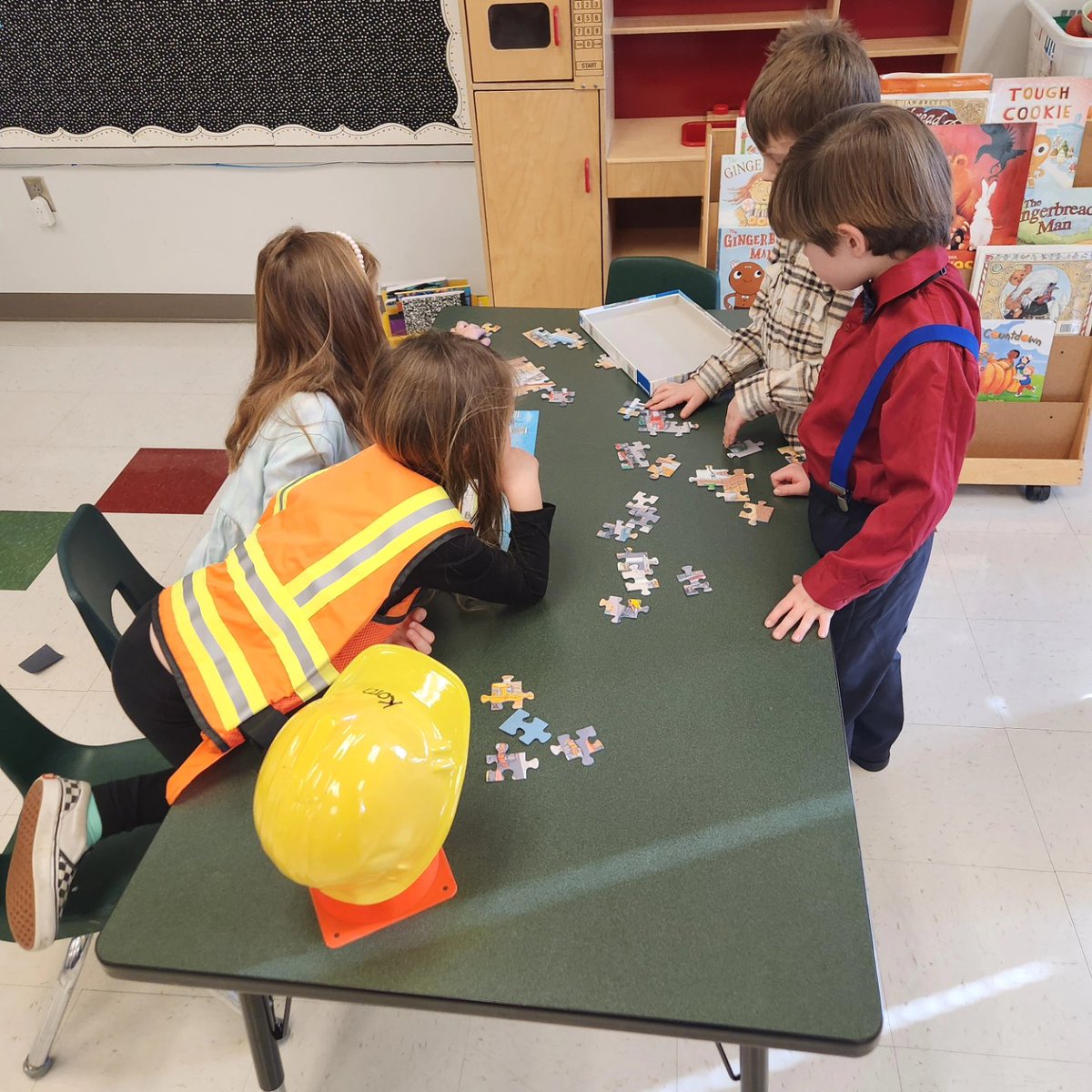 Building our way to 100 with our 100th day rotations! Round 5 #wsdlearns #wearewentzville #gtegators