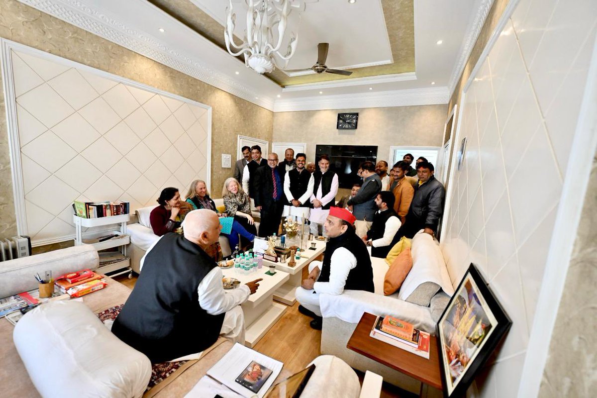 yadavakhilesh's tweet photo. https://t.co/pa2EASXvCQ