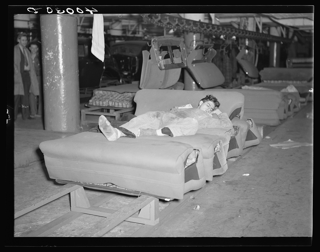 Key to disrupting business as usual at GM was controlling the equipment by staying inside the plant. A group of 50 men started the Sit Down Strike in Flint, MI, by sitting down in protest and beginning a 44-day occupation. 📸 @ReutherLIbrary #SitDownStrike #WhiteShirtDay