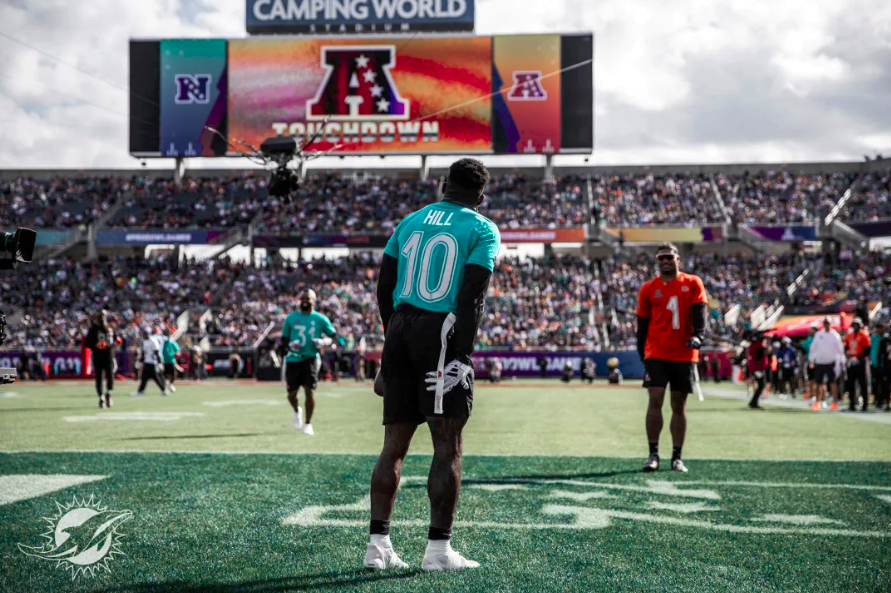 Flipping back to moments from the #ProBowl! 🏈 📸 @miamidolphins | @cheetah