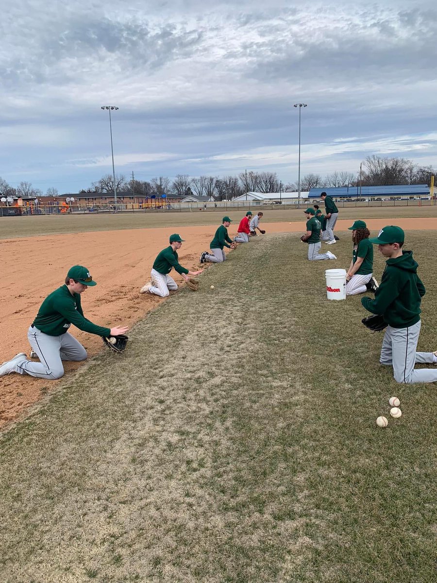 VincennesBase's tweet image. The Alices were able to take advantage of some good weather this week and get out on the field. Spring is right around the corner!