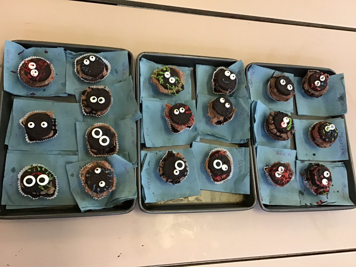 StAlbansRCSch's tweet image. Today Reception decorated their spider cupcakes as part of their D&amp;amp;T learning and yes they tasted as good as they look 🕷#JuniorBakeOff #GBBO #LearningThroughBaking