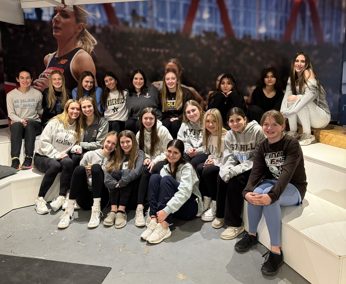 napervillerunco's tweet photo. Thanks for visiting The Underground @JcaTnF23 ! Best of luck this season! 
 @NBRunning https://t.co/QZeaCSeZ9E