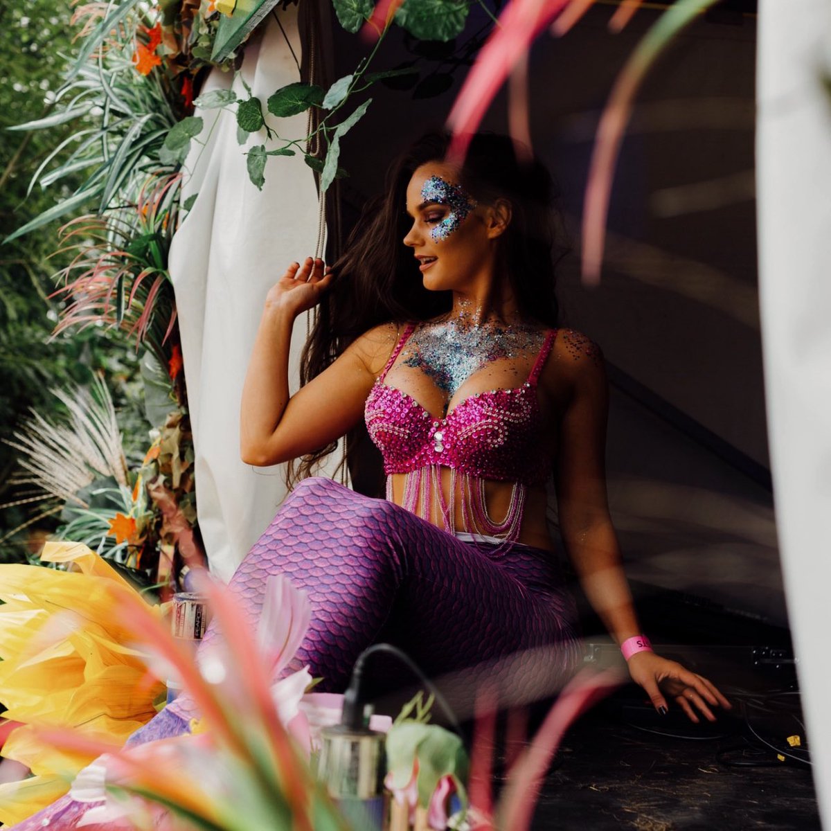 Escape to a world of tropical bliss at the Lost Island Oasis Stage. Embrace the island vibes as tropical flora, palm trees, and our mermaids transport you to a hidden paradise…

Splits &amp; Set Times to be announced 🗓️ 

🔗 landbeyondfestival.co.uk