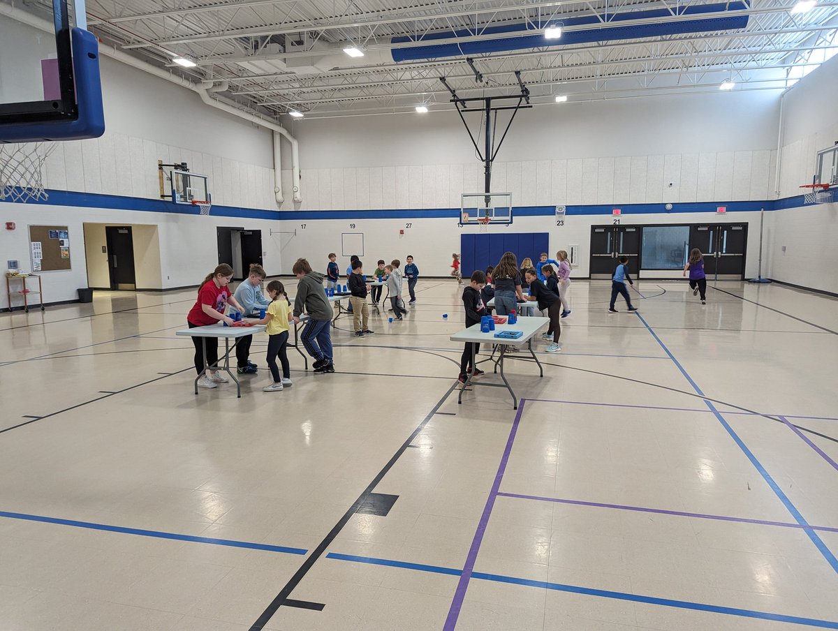3-6-3 cup stacking!! If your time doesn't "stack up" you must run a lap around the volleyball court.  #Physed <a href="/OPENPhysEd/">OPEN Phys Ed</a> #InspiringexcellenceLC