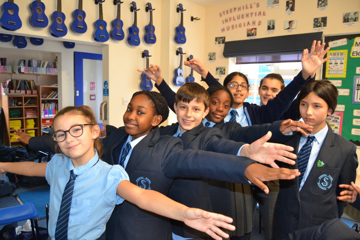 steephillonline's tweet photo. Steephill School Class 6 - preparing for showtime! https://t.co/IKkLgZ2di2