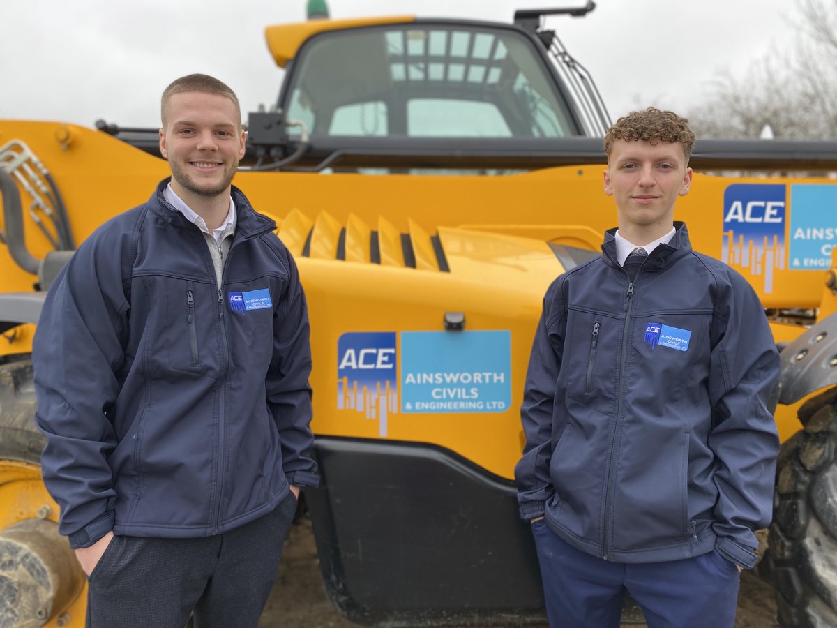 🙌🏼 #NationalApprenticeshipWeek We welcome our 2nd QS apprentice Tom Monaghan, following our 1st app QS, Deni Sturgess, who joined us in 2018 and achieved his BSc in QS last year. 👏🏼
Deni is a now fully qualified QS with a 👍🏼 portfolio of work experience and NO STUDENT DEBT! 🎉