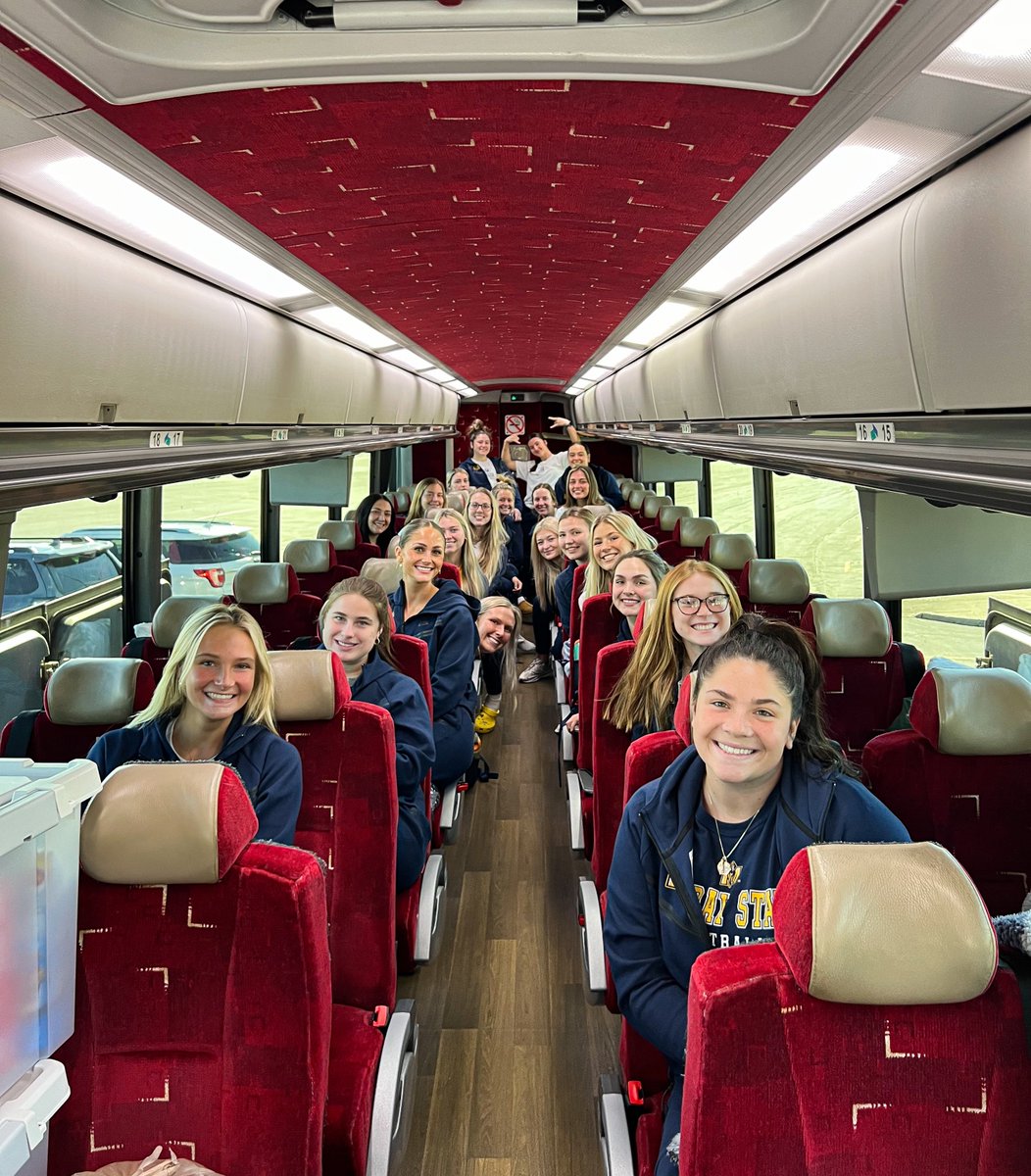 RacersSoftball's tweet photo. Back at it! 🚌

#GoRacers🏇 https://t.co/TaZVdDnjF8