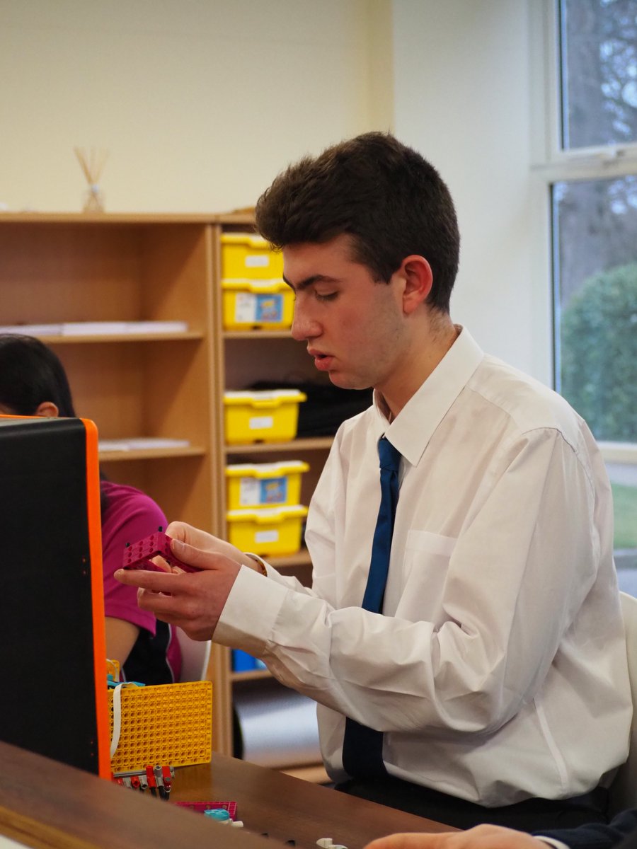 FettesRobotics's tweet photo. Fettes Robotics weekly update: The Middle School team have a duplicate bot and have switched to Python for their coding language. The Sixth Form team have a robot that can roll and strafe! Three weeks to go! https://t.co/ibAt9uzTKH