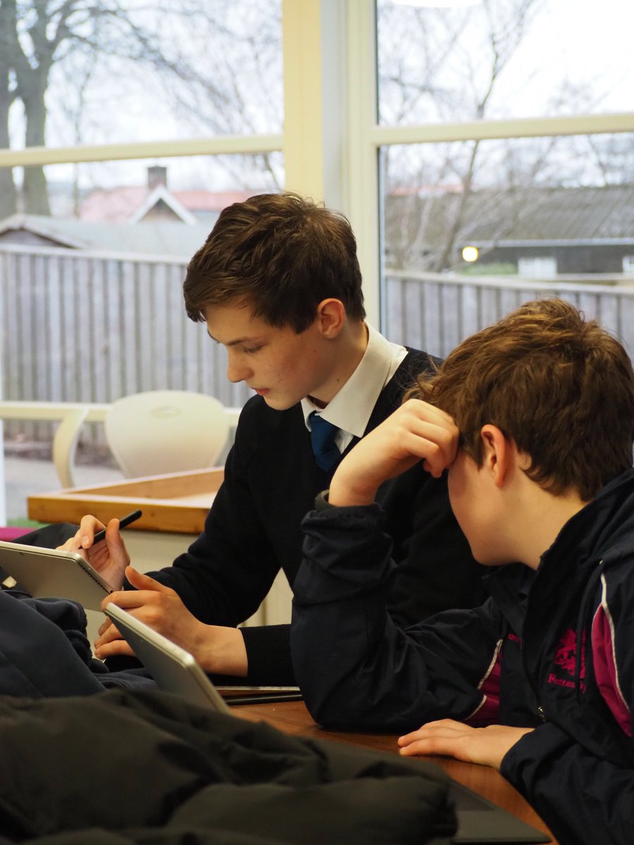 FettesRobotics's tweet photo. Fettes Robotics weekly update: The Middle School team have a duplicate bot and have switched to Python for their coding language. The Sixth Form team have a robot that can roll and strafe! Three weeks to go! https://t.co/ibAt9uzTKH