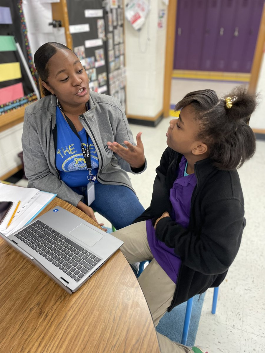 BEppsEducates's tweet photo. Leave it to SOC Specialist @AyeshaShalice to turn her progress monitoring data into IMMEDIATE ACTION in 2nd grade. It was a joy to witness her data tracking &amp; targeted support to the students @EMPeaseElem! @HildaCRobinson @MurilloDebbie1 @Mo1Ramirez @DrElenaSHill #SOCStrong🖤💛💪🏽 https://t.co/OkczvCnmfF
