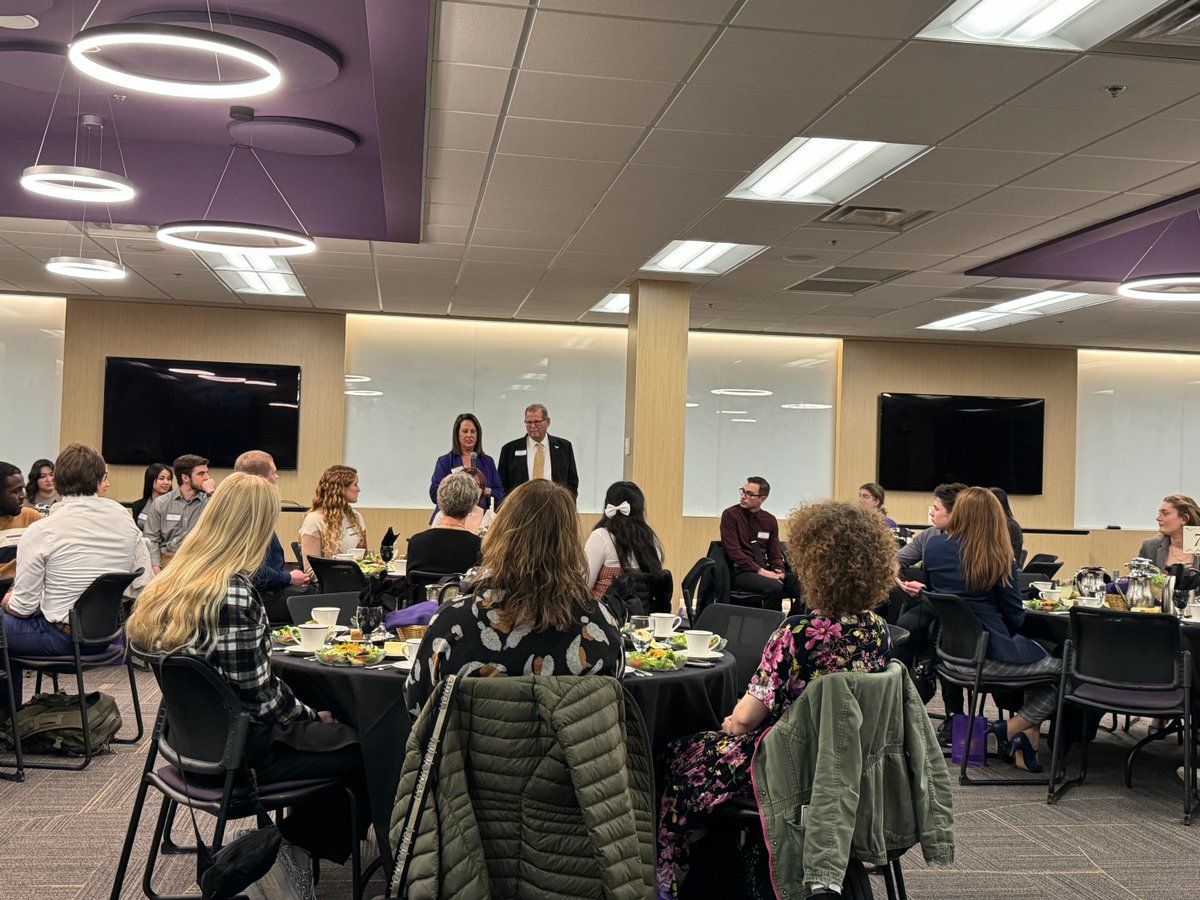 Had the opportunity to be part of some really outstanding events over last week that brought together Maverick alumni who are leaders in their fields with students who are studying to enter those fields. The connections and conversations at these events were terrific. Go Mavs!