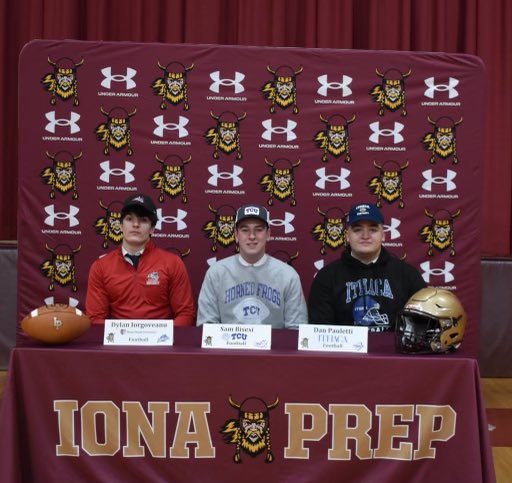 ionafootball's tweet photo. Congratulations to Senior K/P Sam Bisesi on his commitment to @TCUFootball. @KDJmedia1 @prospectnys @PrepRedzoneNY @lohudsports @HSFBamerica @NYCHSFL #IPPD4SA https://t.co/M7YYaQfP6A