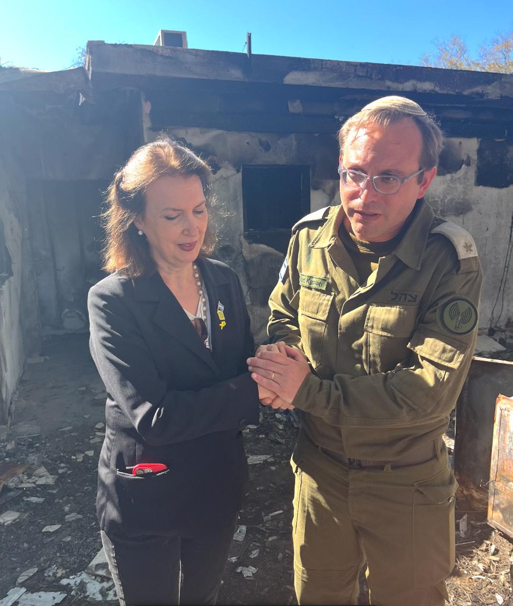 AgenciaAJN's tweet photo. Argentine Foreign Minister in Israel: ''This is an extreme case of all the situations there can be, it is a crime against humanity''
See more: https://t.co/0lJ6JrhTvG
@DianaMondino @JMilei @israel #Israel @IsraelMFA @CancilleriaARG @JonathanPeled @AmbEyalSela @IsraelArgentina @CapitanKaplan @Isaac_Herzog #Argentina