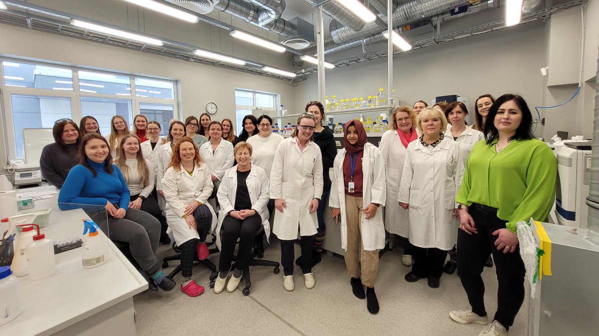 niri_lv's tweet photo. 🌟 Celebrating International #WomenInScienceDay on February 11! No limits to what #WomenInScience can achieve therefore we encourage women and girls to pursue STEM and follow their dreams. Every one of us has a great passion for science!  ✨#WomenInSTEM https://t.co/M95IfICkeP
