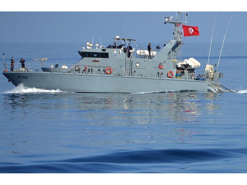 TapNewsAgency's tweet photo. #Tunisia: Coastguard units in #Mahdia rescued two people and recovered 13 bodies of irregular migrants who were on a boat carrying 42 #Sudanese that sank about 9 miles east of the town of #Chebba, the spokesman for the #Monastir and #Mahdia courts said. #TAP_En https://t.co/Tazyd4EMzZ