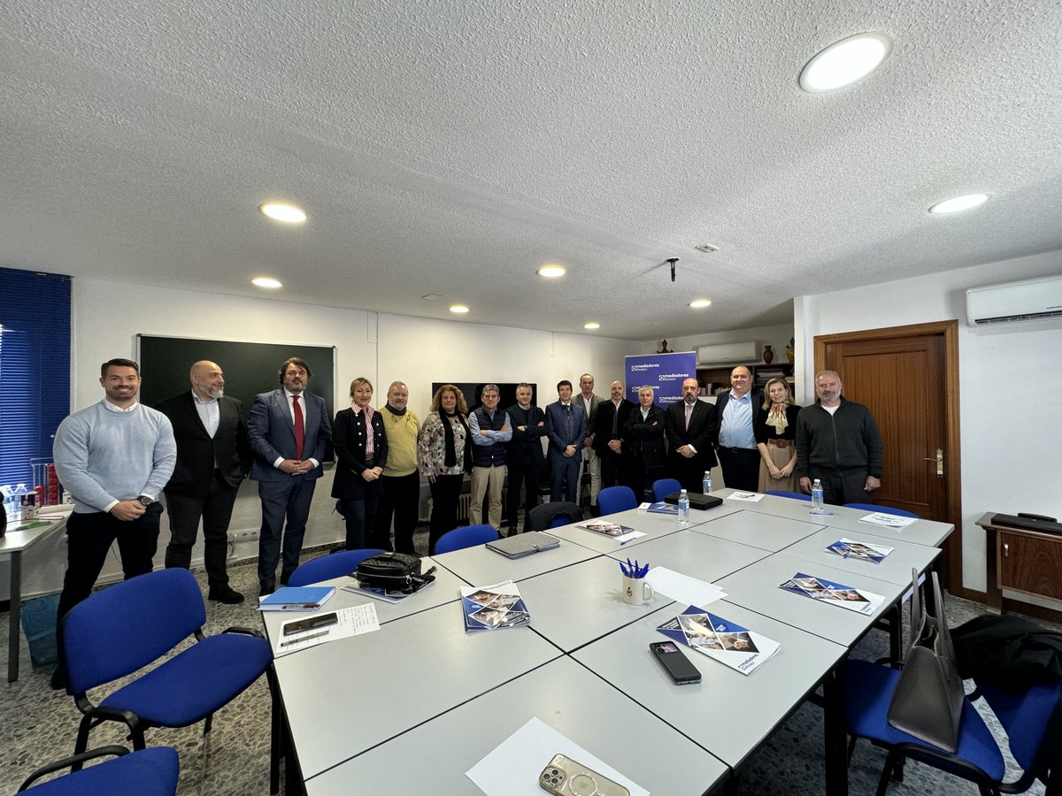 DESAYUNO DE TRABAJO EN EL COLEGIO DE MEDIADORES DE SEGUROS DE BADAJOZ colegiomediadoresbadajoz.es/desayuno-de-tr…