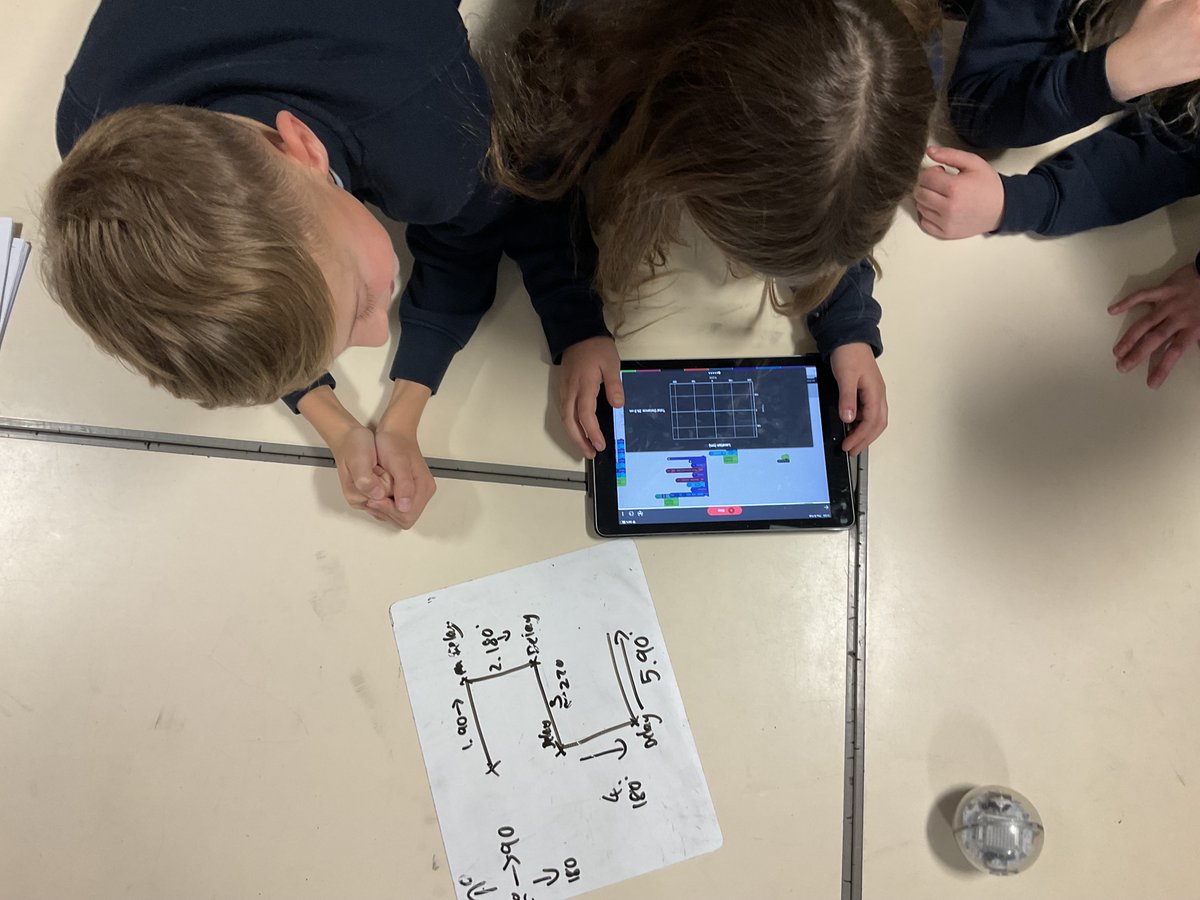 StBernadettesrc's tweet photo. Wow! Year 4 are making so much progress in @technolaedu 😁 https://t.co/HG0Mp3h0Bm