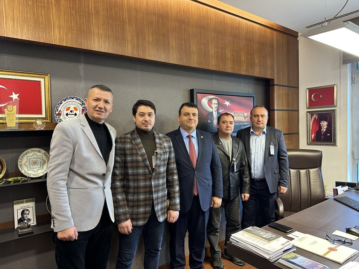 mvhasanozturk's tweet photo. Bugün dünyayı kaldıran, Olimpiyat,Dünya Şampiyonları, Türkiye’de Halter sporunun mimarları, Mestanlılar mecliste ziyaretime geldi. Ziyaretleri beni onurlandırdı. 🧿🇹🇷#TanerSağır #MuharremSüleymanoğlu #FedaiGüler #NaimSüleymanoğlu #HalilMutlu #Mestanlı #Halter https://t.co/tdHw9RDDhr