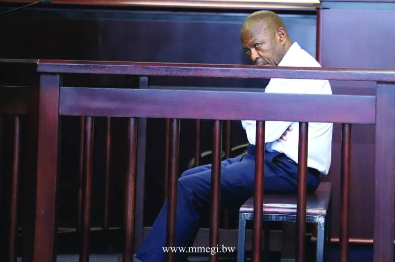SharonMathala's tweet photo. Samuel Selolwane (58) who is accused of sexually exploiting a minor (13) is ALLEGED to have attempted to bribe a Magistrate with 10 K. This was revealed in court this morning . Read the full story on https://t.co/ixzlqDxRDO https://t.co/oJS71bP0Vi