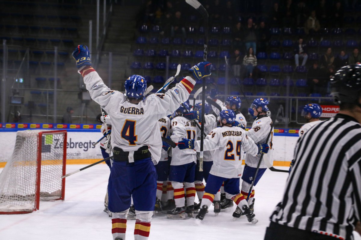 España 🏒 debuta esta tarde en la Ronda 3️⃣ del PreOlímpico, que se disputa en el estadio Tüskecsarnok de Budapest (Hungría). 

🇭🇺🆚🇪🇸 8/2 18:30
🇪🇸🆚🇯🇵 9/2 16:30
🇱🇹🆚🇪🇸 10/2 18:30

💪🏻 ¡Una experiencia única, a por todas! 
📊 Resultados iihf.com/en/events/2024…

#hockeyhieloESP