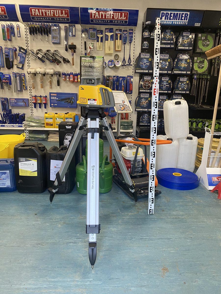 targetplant's tweet photo. New additions for our small tool fleet! A brand new Makita HM1214C Demolition breaker and laser level ready for hire! Wish to book yours? Please call 01206 844400 or 01473 233333. #smalltools #planthire https://t.co/5PsAOi8nrq