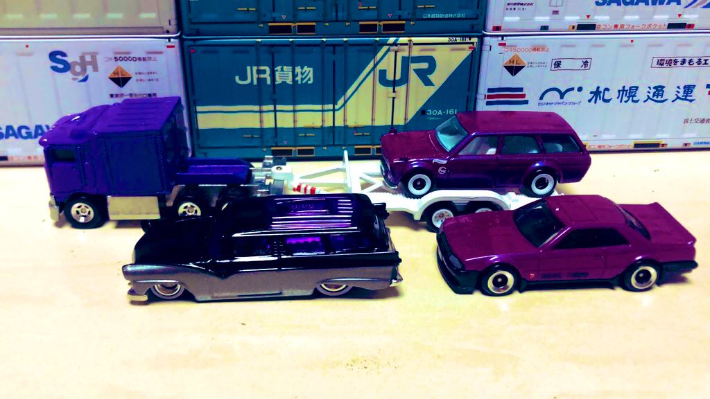 porschegmbh's tweet photo. #ホットウィール  #HotWheels #DATSUN #FIVETEN #RSTURBO  #SKYLINE #KDR30  #HIWAYHAULER2 
トレーラーヘッドにスリーパーがアメリカンビッグリグです
チームバイオレッツ！(フィルター補正あり) https://t.co/osqvp4tnNg