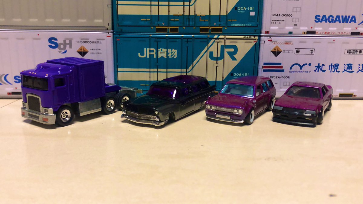 porschegmbh's tweet photo. #ホットウィール  #HotWheels #DATSUN #FIVETEN #RSTURBO  #SKYLINE #KDR30  #HIWAYHAULER2 
トレーラーヘッドにスリーパーがアメリカンビッグリグです
チームバイオレッツ！(フィルター補正あり) https://t.co/osqvp4tnNg