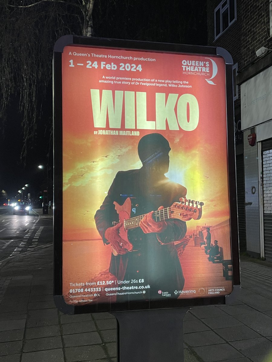 Sue Odell CDG CDA (@scorpioredhair) on Twitter photo BACK IN THE NIGHT I travelled ALL THROUGH THE CITY to see <a href="/JonnyMaitland/">Jonathan Maitland</a>'s 'Wilko' <a href="/QueensTheatreH/">Queen's Theatre Hornchurch</a>. I felt I was GOING BACK HOME, watching the amazing story of <a href="/wilkojohnson/">Wilko Johnson</a>'s life with & after Dr Feelgood - the sound of my youth. Actor/singer Jon House is brill as Lee Brilleaux. BACK IN THE NIGHT I travelled ALL THROUGH THE CITY to see <a href="/JonnyMaitland/">Jonathan Maitland</a>'s 'Wilko' <a href="/QueensTheatreH/">Queen's Theatre Hornchurch</a>. I felt I was GOING BACK HOME, watching the amazing story of <a href="/wilkojohnson/">Wilko Johnson</a>'s life with & after Dr Feelgood - the sound of my youth. Actor/singer Jon House is brill as Lee Brilleaux.