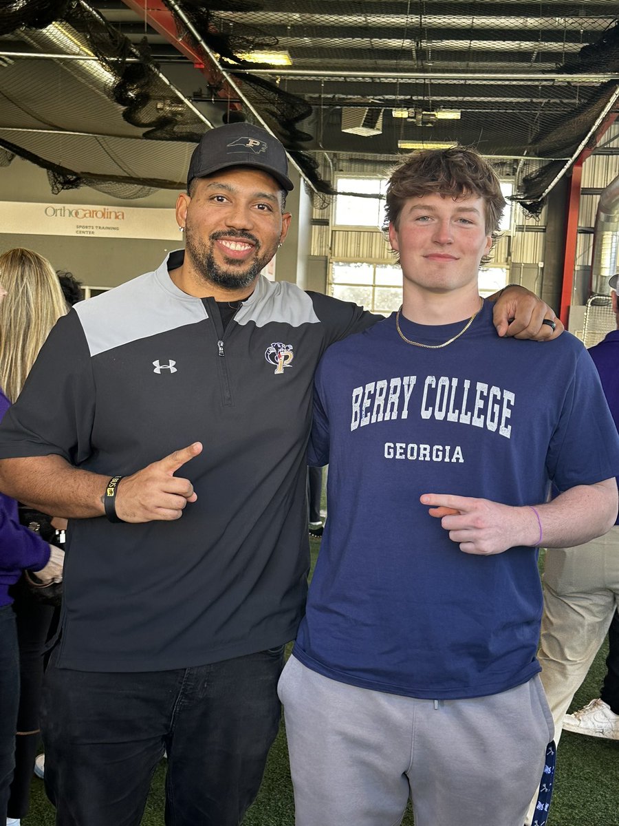 My boy <a href="/David_Abner52/">David Abner</a>   ready to go! Thanks again <a href="/BerryFootball/">Berry Football</a> <a href="/FB_CoachElliott/">Joel Elliott</a>  for blessing him with this opportunity