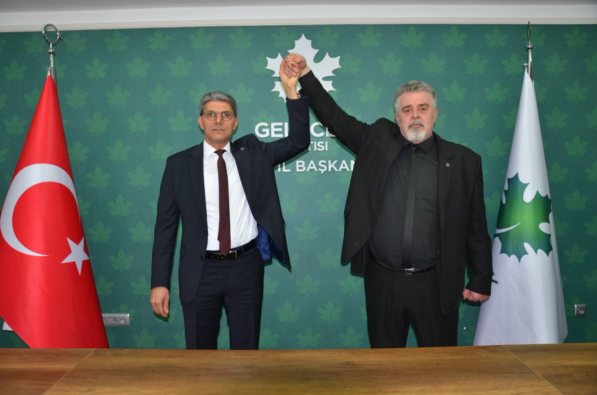 ahmetarslan42's tweet photo. Büyük Taarruzun karargahı, Nasrettin hocanın şehri Akşehir ilçemizini iş insanı ve kurucu ilçe başkanımız Fatih Köle'ye emanet ettik.

Fatih başkanımıza Akşehir belediye başkan adaylığı hayırlı olsun.
Rabbim yol açıklığı versin.
@Ahmet_Davutoglu
@Fatihkle12 https://t.co/eaeFqsT3jZ
