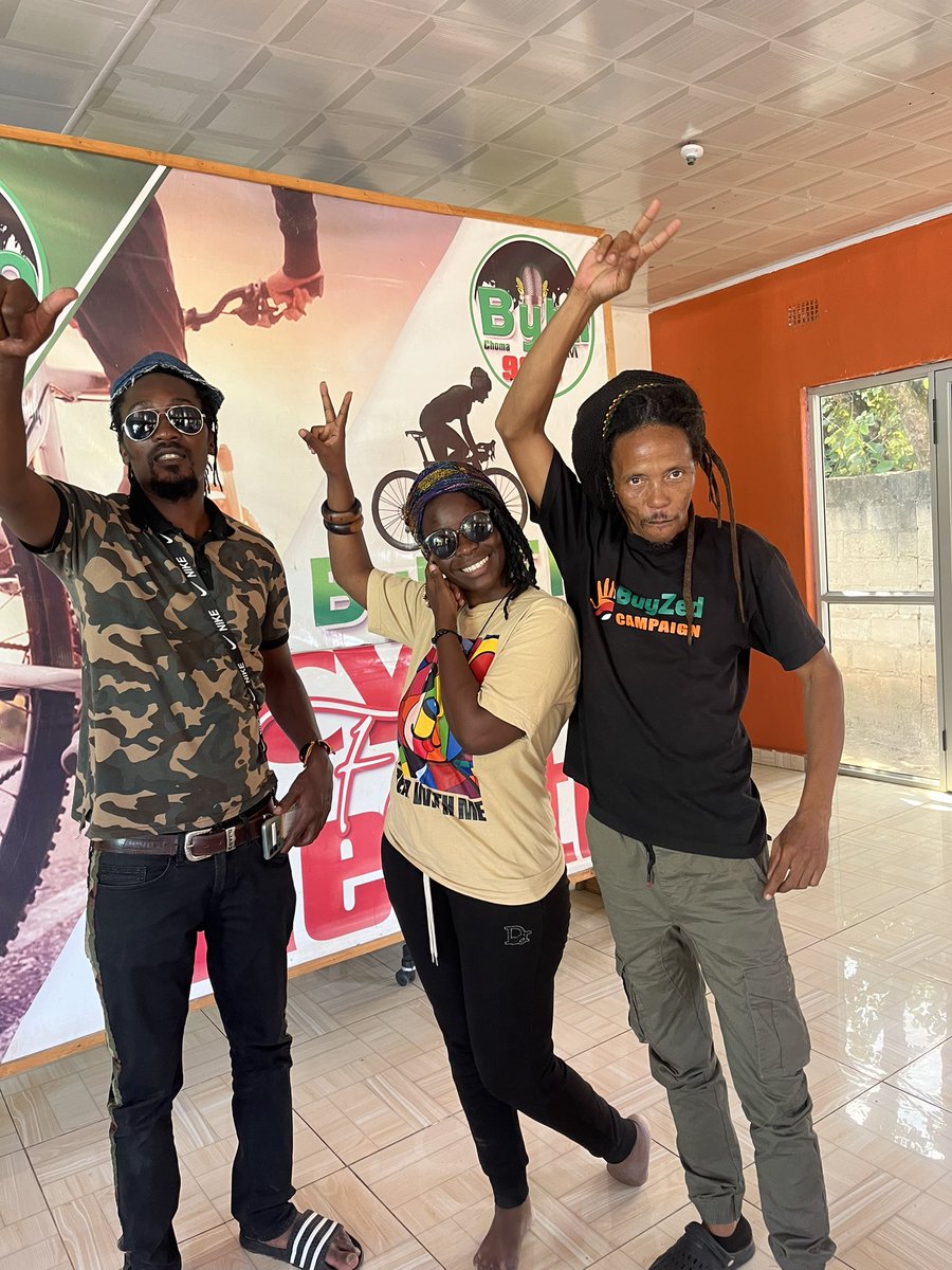 WeziVMhone's tweet photo. From Choma to the rest of Zambia: we are passing you the mic 🎤#PassMeTheMic https://t.co/Gy9rQpwn79