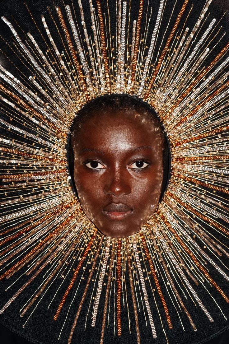 pradavante's tweet photo. obsessed with headpieces on the runway https://t.co/49aDVPYrsn