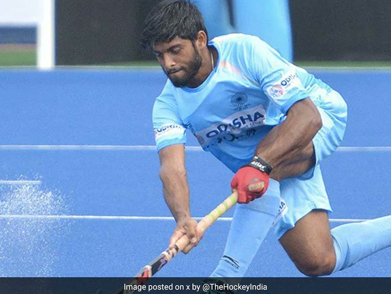 Sports_NDTV's tweet image. Accused of rape, Varun Kumar withdraws from FIH Pro League, takes urgent leave to fight legal battle

#VarunKumar #FIHProLeague  

sports.ndtv.com/hockey/accused…