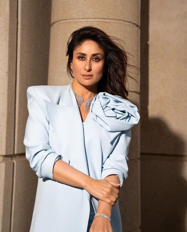 ✨ The Evergreen Kareena Kapoor Khan: From 'Jab We Met' to today, she continues to captivate us with her timeless elegance. What's your favorite Kareena moment on screen? Share and relive the magic! #KareenaKapoorKhan #BollywoodRoyalty 🎬🌟