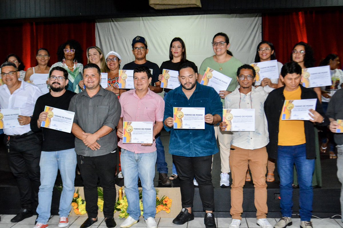 zybnunness's tweet photo. No último dia 24 aconteceu a posse do conselho municipal de cultura de castanhal. Onde fui empossado com um dos conselheiros municipais de cultura e também onde pude prestigiar a merecidíssima homenagem a Soraya Botelho como uma das personalidades culturais de castanhal. https://t.co/RVQT5jWNfk