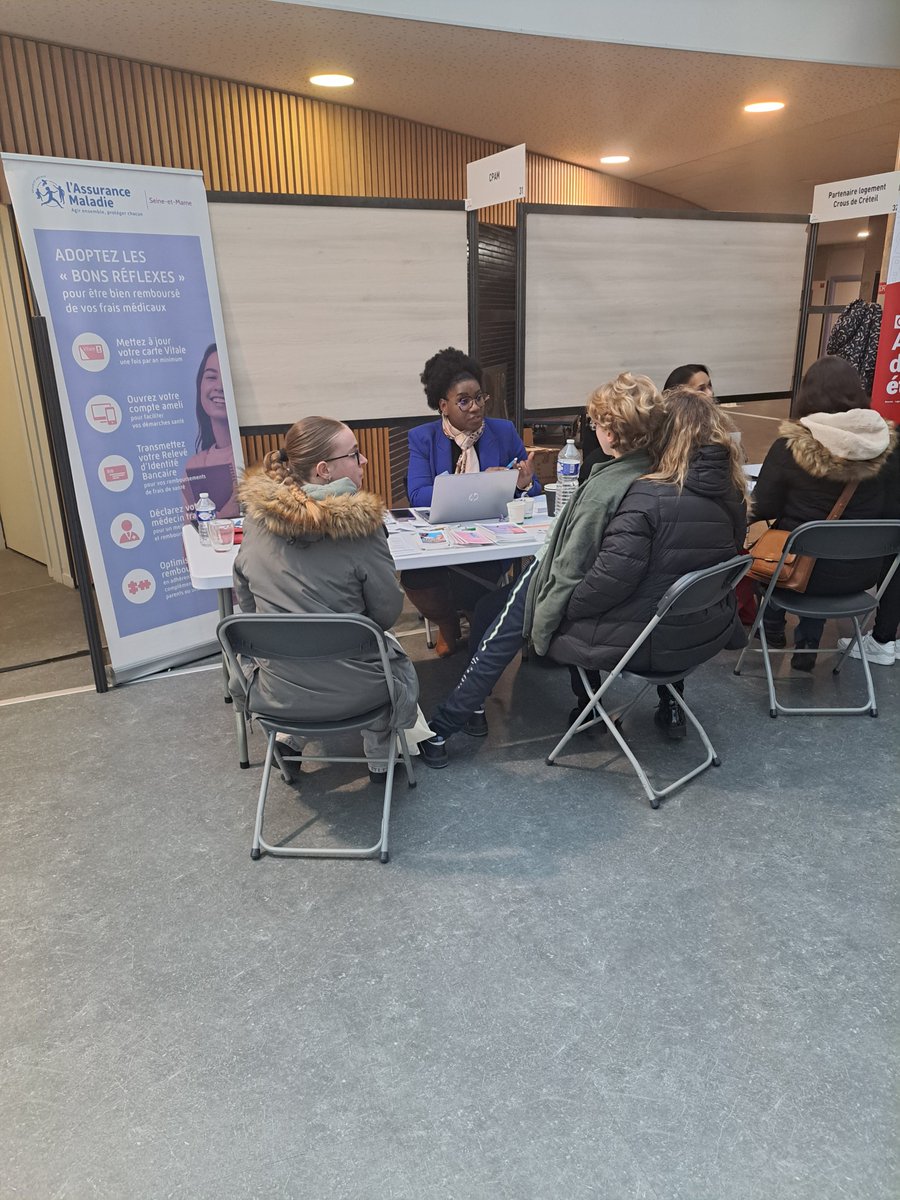 CPAM77's tweet photo. [Bilan – JPO 2024] Près de 90 jeunes sensibilisés en #prévention #santé lors des JPO de #SeineEtMarne.
👉 Au programme : sensibilisation aux #BonsReflexes, #MTDents, vaccination HPV, santé mentale &amp; contraception.
Merci à nos partenaires de l’enseignement pour l’accueil ! https://t.co/KORcWQnBQs