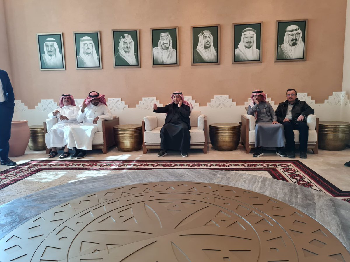 glance78's tweet photo. جانب من زيارة هيئة تطوير بوابة الدرعية @DGDA_SA بهدف الاطلاع على تجربتها ومسارات عملها المتميزة في إدارة المشاريع والأصول والمرافق وذلك لتعزيز أوجه التعاون في عدة مجالات . https://t.co/0q4NTQl8a4