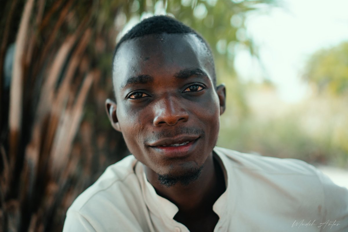Mudeh_antar's tweet photo. Images from Baki (no drone involved 😄) #beautifulpeople

Rate my debut to portraits 🫣

#SierraLeone #Baki #Turtleislands https://t.co/nvESVhD5s3