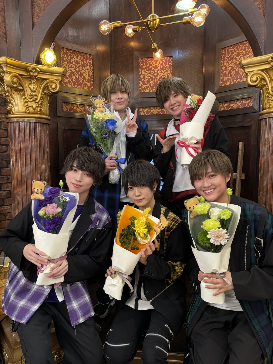 pph_official_'s tweet photo. 最後のSHOWROOM配信ご視聴ありがとうございました🙇‍♂️
いつもコメントをしてくださり、本当にありがとうございました✨

明後日2.10（土）「ウエノデ.パンダ春節祭2024」に18:40～出演予定です🐼

https://t.co/4e2ndYRbQi

ご来場お待ちしております

#ピピンホット
#ピピきた https://t.co/lS0OCC7DXd