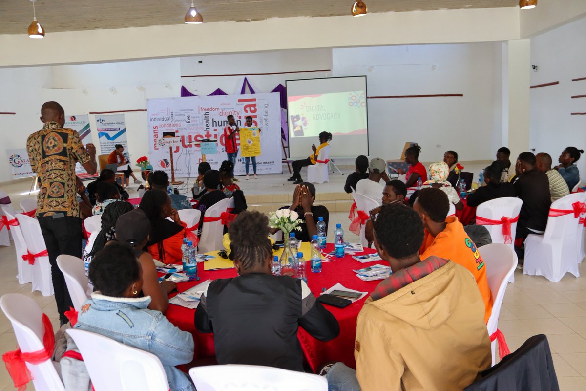 ChangersKenya's tweet photo. Tech for change!
We had a wonderful session on digital advocacy and how the youths can use it to their advantage to air issues affecting their communities.
#TuwajibikeMtaani #Networking
WhatsApp Nairobi CBD Gen Z https://t.co/JYg2WexZHq