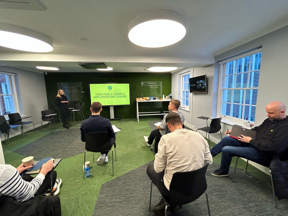 It was great to be joined yesterday by Norwich City’s Executive Director, Zoe Webber. The PFA Business School continues to provide industry experts, with years of experience in football, to enhance the journey of our students 🤝