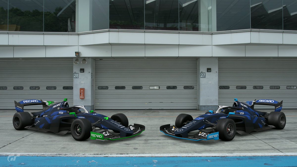 PonOfficial_62's tweet photo. (F1vs新体制&amp;新リバリー発表)
心機一転！車両のリバリーとドライバーを変え
新たに参戦再開です！

61号車ドライバー/@Nora_Kitsune993 
7号車ドライバー/@Exceed_17 

チームオーナー&amp;監督&amp;62号車リザーブ
@PonRacing_FScom 

チーム名
PonRacing VISA Mercedes team F1

車両型式
PR03

#F1vs_GT7 https://t.co/o9ImwpIqbm