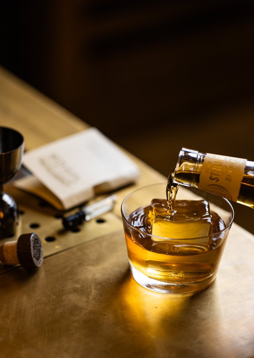 strangerandsons's tweet photo. The shortest month of the year flies by for most. Lucky for you — we have just the thing to make it linger.

Sip back with our Sherry Cask Aged Gin 
and drift through the week. Store lists: https://t.co/Ggqxh50ABn https://t.co/wfZ9DrjjLE