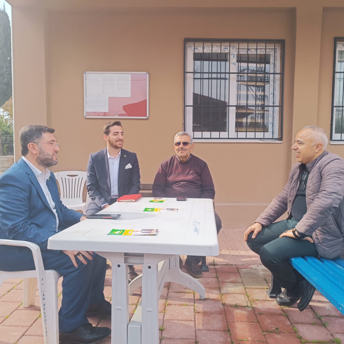 HudaParSeyhan's tweet image. #HÜDAPAR #Adana #Seyhan #İlçe teşkilatımız Sn. Fethullah Beyazçiçek'in öncülüğünde; Dervişler Köyü Muhtarı 1. Azası Sn. Recai Özgen'i ziyaret ettiler. 

Kendisiyle Gündem ve köyünün sorun ve sıkıntıları üzerine konuştular.